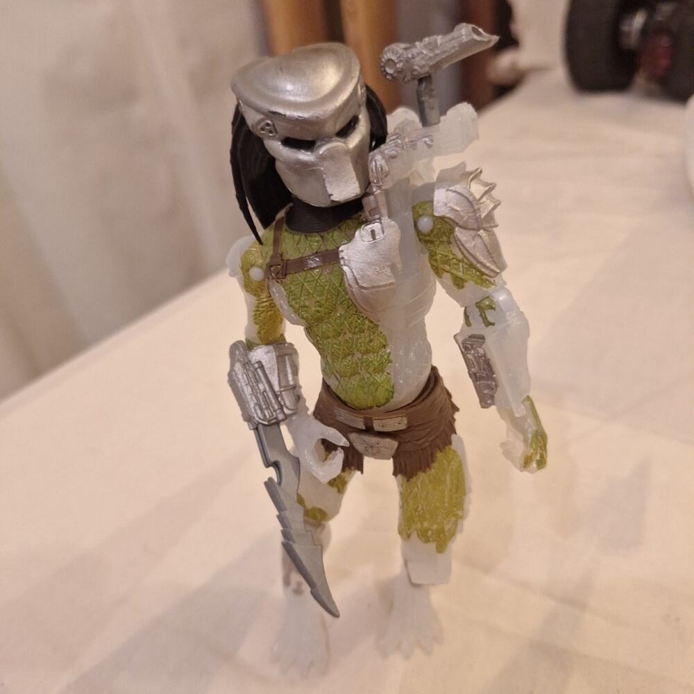 Predator Collection JUNGLE HUNTER Action Figure 7" 2022 Movie